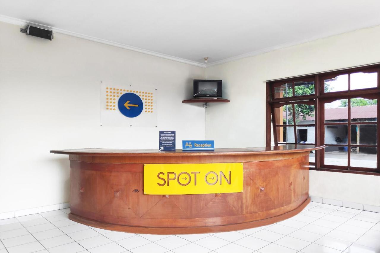 Spot On 2426 Hotel Aget Jaya II Denpasar Kültér fotó