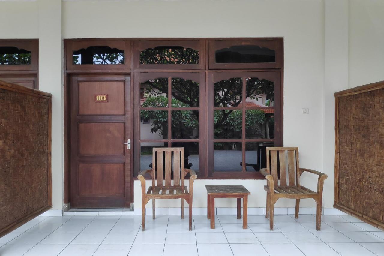 Spot On 2426 Hotel Aget Jaya II Denpasar Kültér fotó