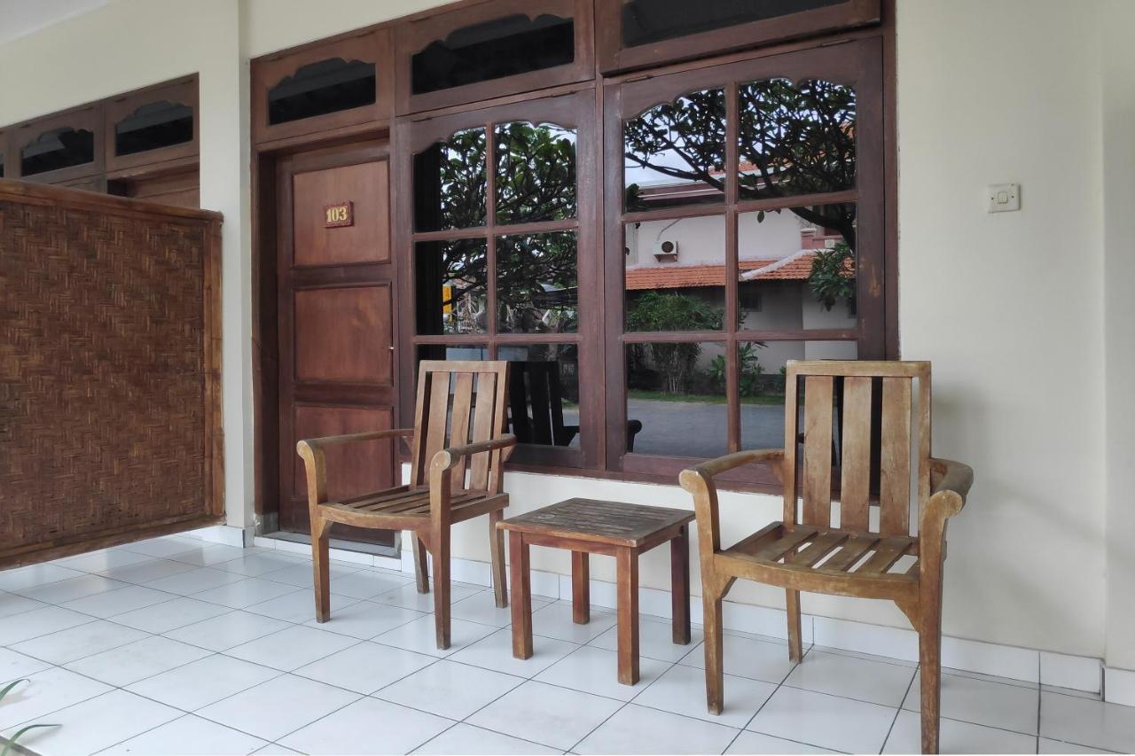 Spot On 2426 Hotel Aget Jaya II Denpasar Kültér fotó