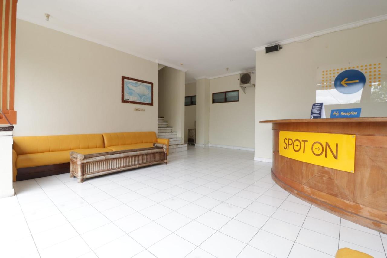 Spot On 2426 Hotel Aget Jaya II Denpasar Kültér fotó