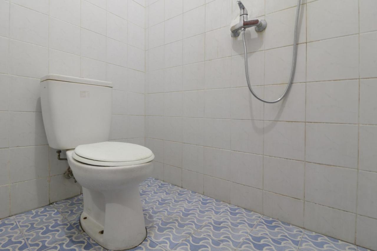 Spot On 2426 Hotel Aget Jaya II Denpasar Kültér fotó